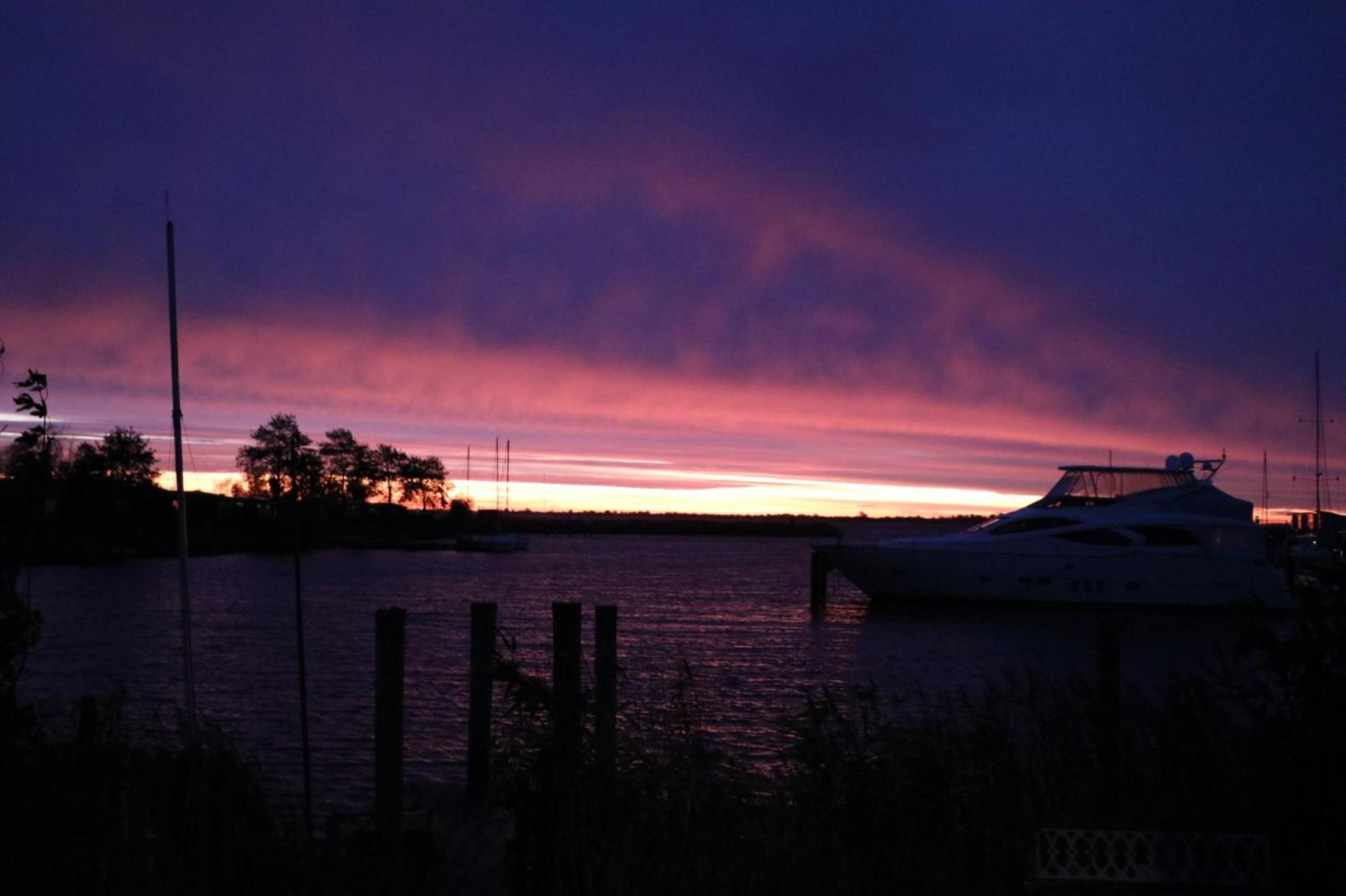 Lakeview 6 Pers Holiday Home Aurora With Fenced Garden, Whirlpool And Sauna Anjum Esterno foto